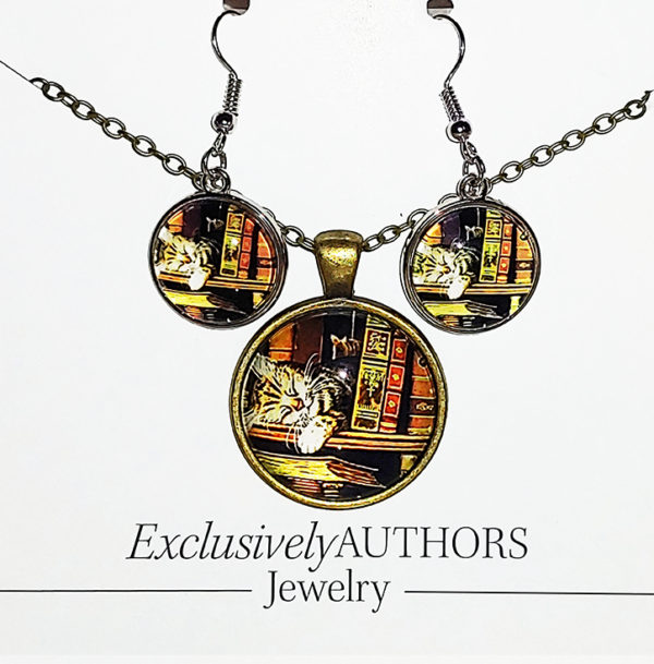 Kitten & Books Pendant